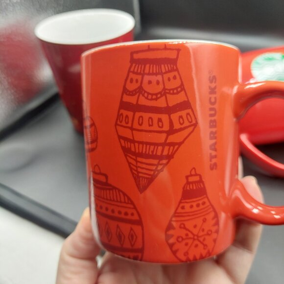 Lot of 3 Starbucks Coffee Mugs Red Christmas Holiday 2013 2015 2021 EUC - Picture 4 of 6